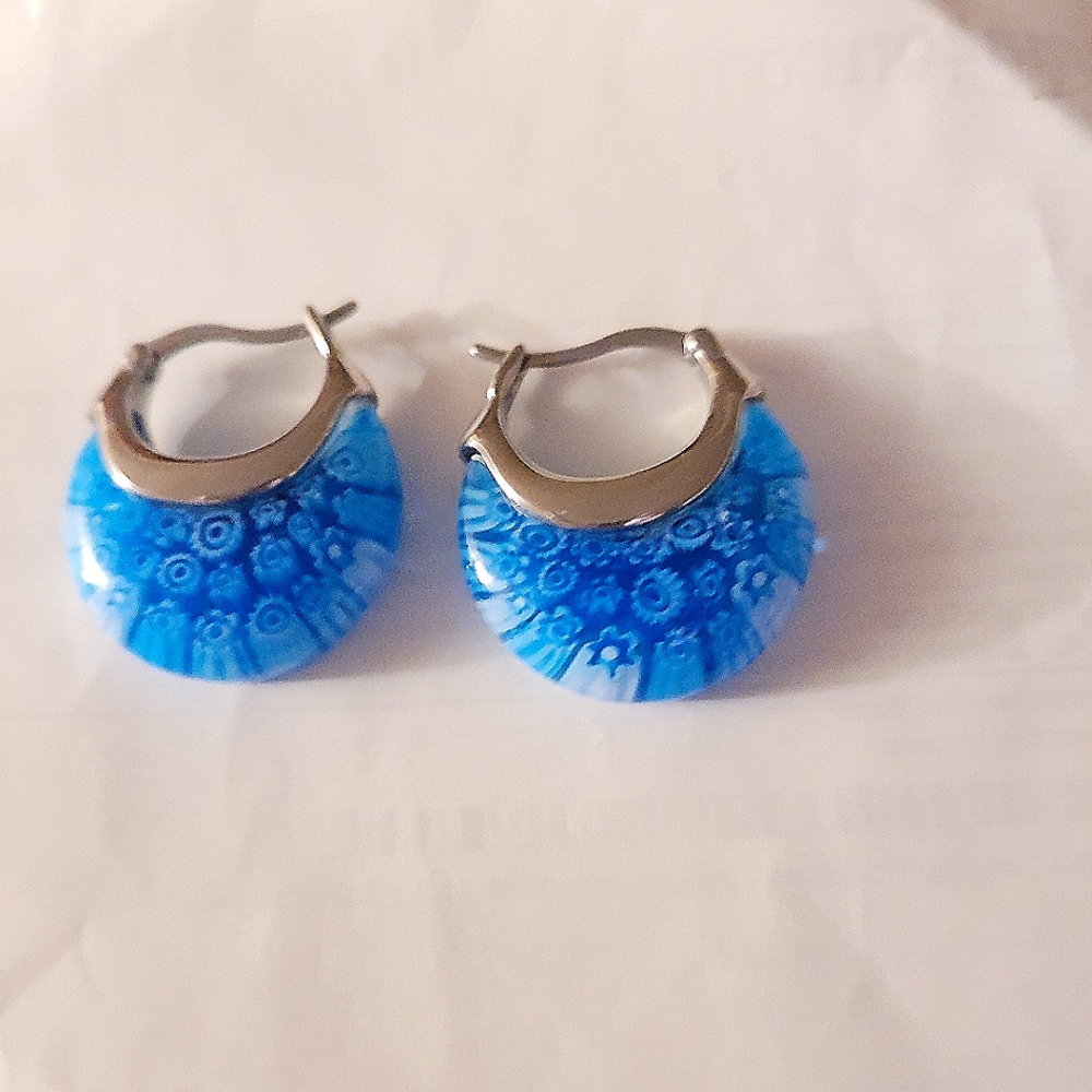 Merino Glass hoops 1 1/4" Venace, Italy 🇮🇹 (NIB)Vintage - Picture 5 of 6